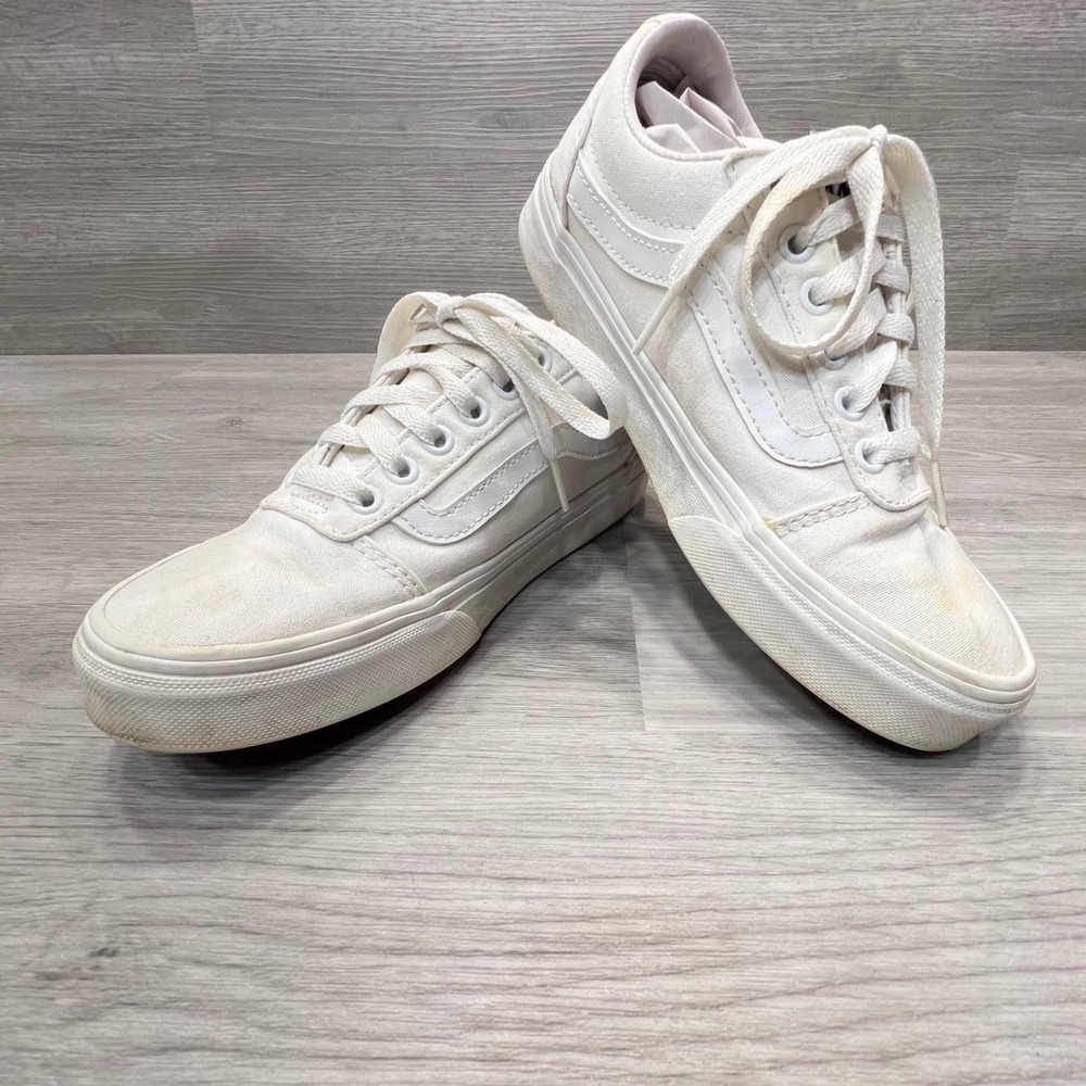 Vans Ward Canvas Skate Shoes Sneakers White Womens Size 6 US‎ 22.5 CM 500714